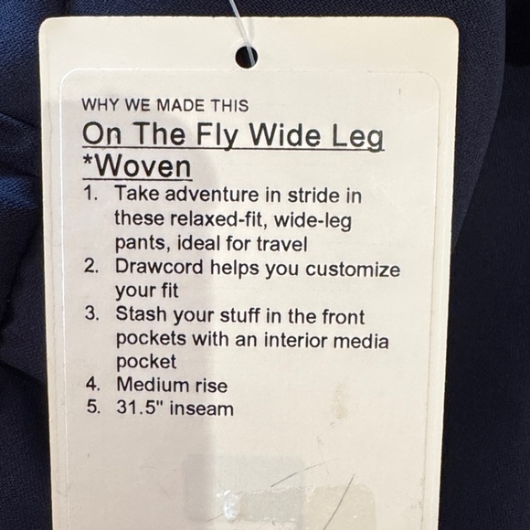 Lululemon track pants on the fly - Picture 7 of 8